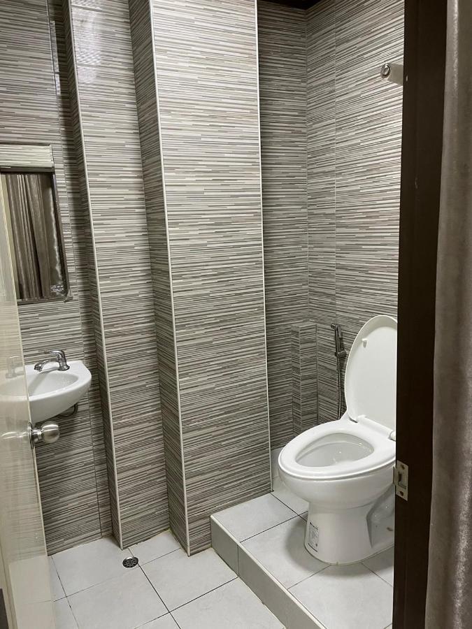 Hug Me Guesthouse Патая Екстериор снимка